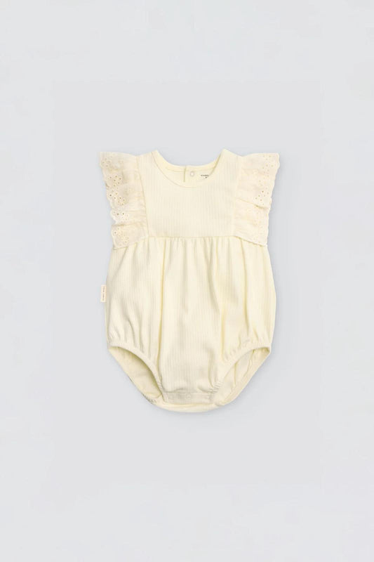 Ranita bebé sin mangas detalles volantes