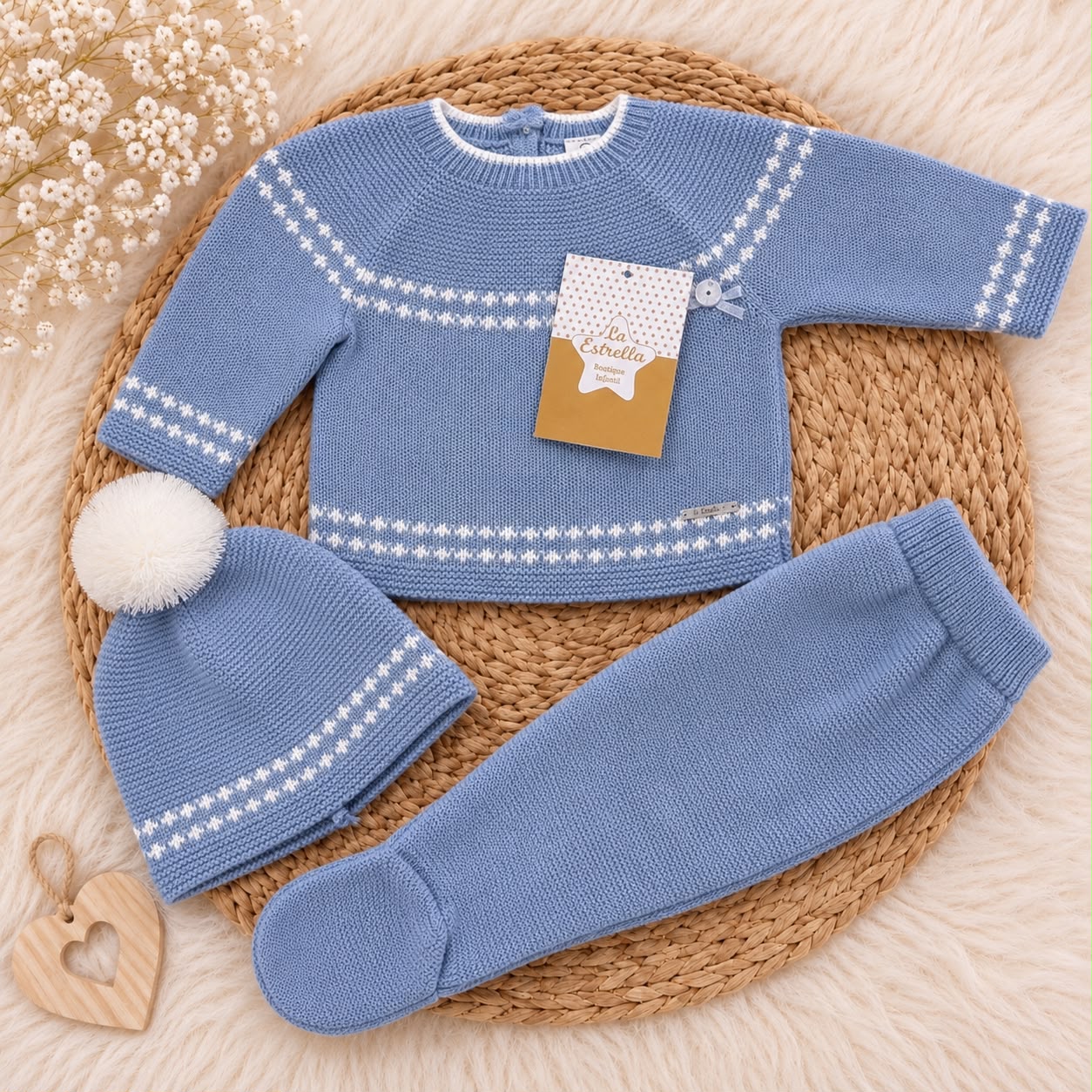 Conjunto tres piezas gorro pompón azul