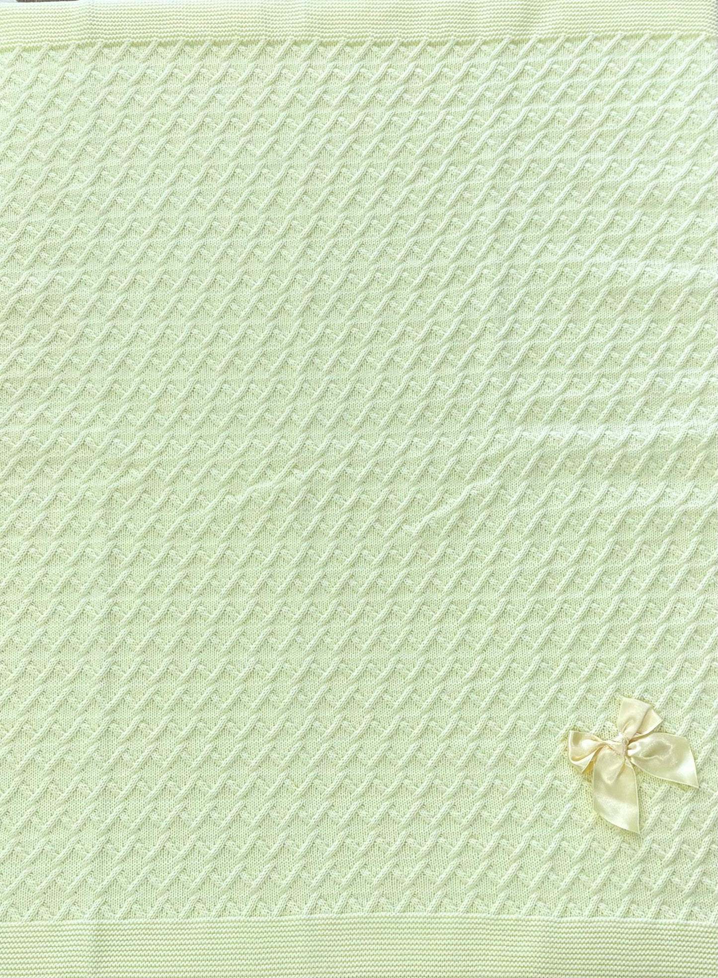 Toquilla lana amarillo pastel