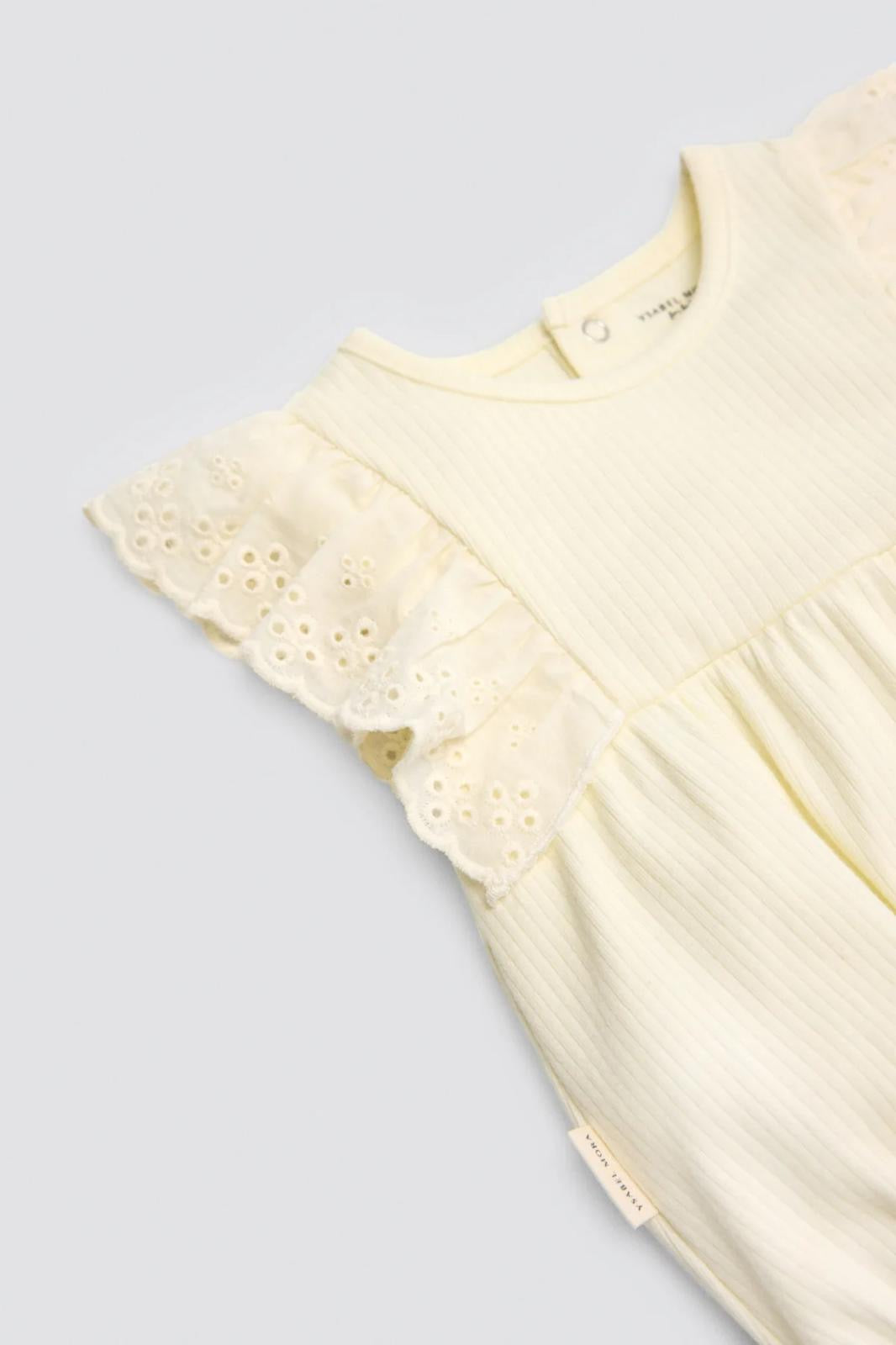 Ranita bebé sin mangas detalles volantes