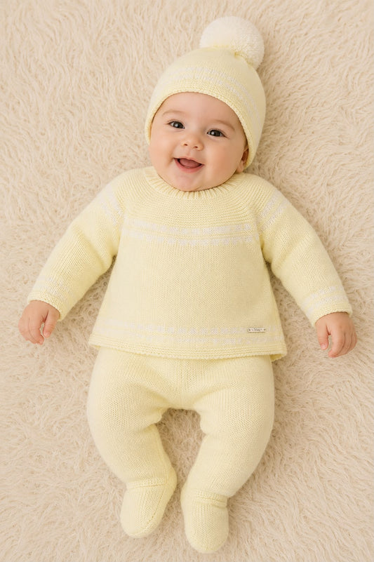 Conjunto tres piezas gorro pompón amarillo
